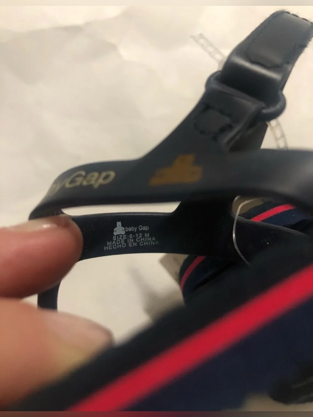 Baby Gap flip flops 6-12M NWT
